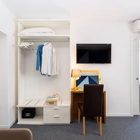 Aurora Hotel 3*