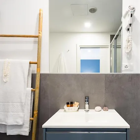 Aurora 利尼亚诺萨比亚多罗