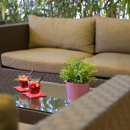 Aurora Hotel 3*