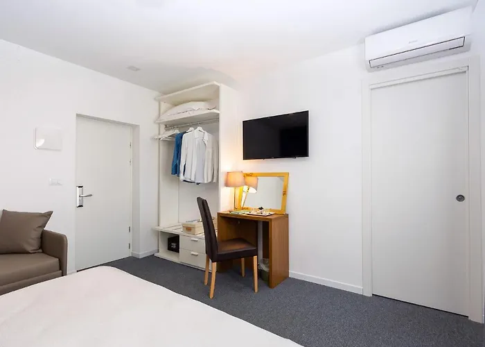 فندق Aurora لينانو سابيادورو