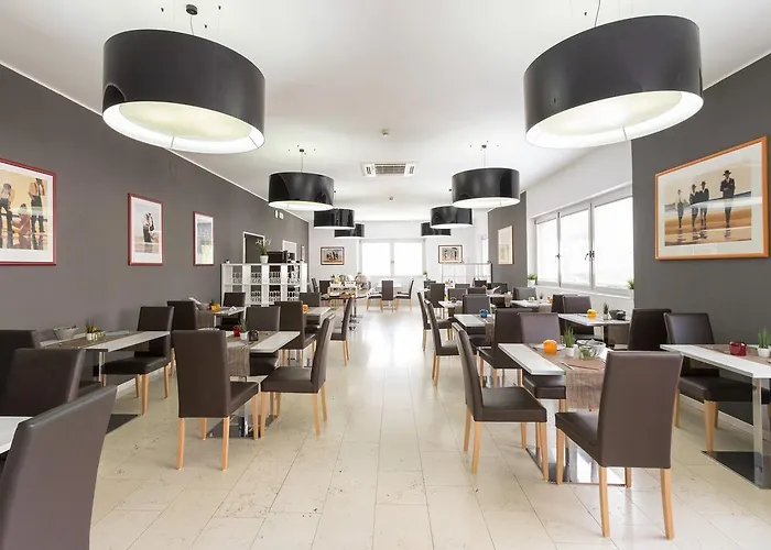 Aurora لينانو سابيادورو